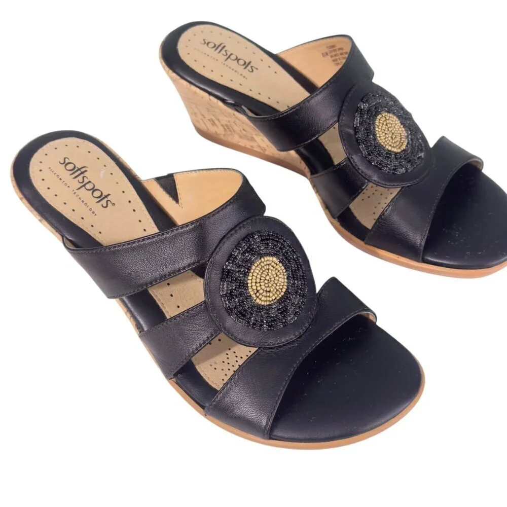 Softspots Wedge Sandals Women 8.5 Black Leather Espadrille Cork Beaded Excellent